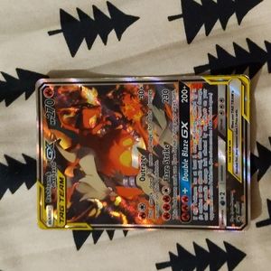 POKEMON TAG TEAM Reshiram & Charizard. Eevee & Snorlax